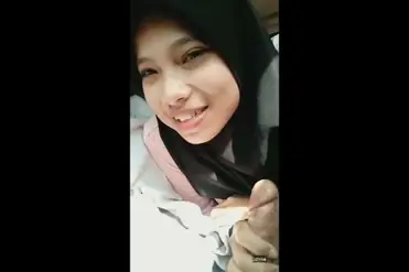Jilbab Hitam BJ Di Mobil Lumer WOT HD